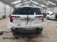 ✅ 2020 GMC Acadia SLT • VIN: 1GKKNULSXLZ233130 • Lot: 43702670. Wystawiony na IAAI z przebiegiem 129 253 mil. Bezpłatny archiwum sprzedaży aukcyjnych z USA i szczegółowy raport historii pojazdu na DreamBid. Zdjęcie 17.