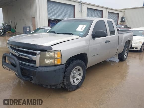 ✅ 2009 Chevrolet Silverado 1500 Work Truck • VIN: 1GCEK19079Z262678 • Lot: 41807479. Listed on IAAI with 239,904 mi. Free auction sales archive from the USA and detailed vehicle history report at DreamBid. Image 2.