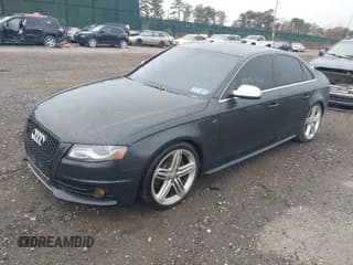 ✅ 2010 Audi S4 Premium Plus • VIN: WAUDGAFL4AA021804 • Lot: 43709110. Wystawiony na IAAI z przebiegiem 90 175 mil. Bezpłatny archiwum sprzedaży aukcyjnych z USA i szczegółowy raport historii pojazdu na DreamBid. Zdjęcie 2.