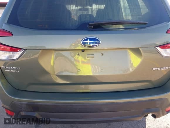 ✅ 2021 Subaru Forester • VIN: JF2SKADC2MH555974 • Lot: 42892800. Listed on IAAI with Not provided. Free auction sales archive from the USA and detailed vehicle history report at DreamBid. Image 6.