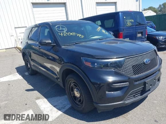 ✅ 2021 Ford Police Interceptor Utility • VIN: 1FM5K8ABXMGA33790 • Lot: 42065493. Wystawiony na IAAI z przebiegiem 52 296 mil. Bezpłatny archiwum sprzedaży aukcyjnych z USA i szczegółowy raport historii pojazdu na DreamBid. Zdjęcie 1.