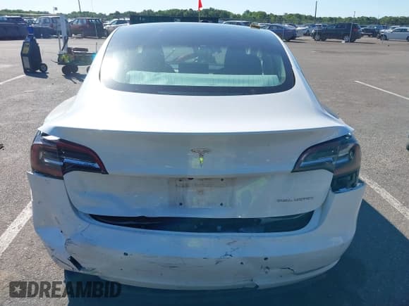✅ 2018 Tesla Model 3 Long Range Battery • VIN: 5YJ3E1EB7JF108455 • Lot: 42295925. Wystawiony na IAAI z przebiegiem 81 319 mil. Bezpłatny archiwum sprzedaży aukcyjnych z USA i szczegółowy raport historii pojazdu na DreamBid. Zdjęcie 6.