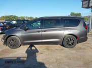 ✅ 2021 Chrysler Pacifica Touring • VIN: 2C4RC1FG6MR561436 • Lot: 43297150. Listed on IAAI with 82,675 mi. Free auction sales archive from the USA and detailed vehicle history report at DreamBid. Image 14.