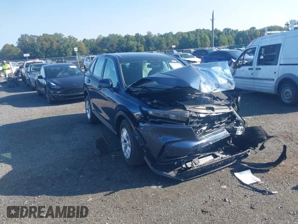 ✅ 2024 Honda CR-V LX • VIN: 2HKRS4H21RH423264 • Lot: 43174412. Wystawiony na IAAI z przebiegiem 23 886 mil. Bezpłatny archiwum sprzedaży aukcyjnych z USA i szczegółowy raport historii pojazdu na DreamBid. Zdjęcie 1.