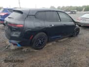 ✅ 2024 BMW iX xDrive50 • VIN: WB523CF05RCN79017 • Lot: 69417305. Wystawiony na Copart z przebiegiem 41 679 mil. Bezpłatny archiwum sprzedaży aukcyjnych z USA i szczegółowy raport historii pojazdu na DreamBid. Zdjęcie 3.