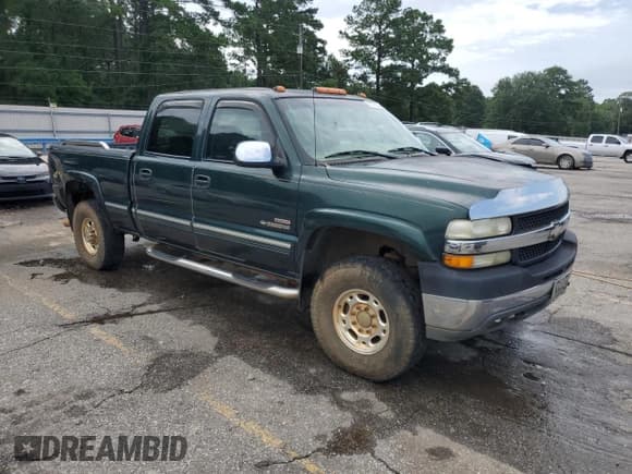 ✅ 2001 Chevrolet Silverado 2500HD • VIN: 1GCHK23181F181800 • Lot: 62753325. Wystawiony na Copart z przebiegiem 206 826 mil. Bezpłatny archiwum sprzedaży aukcyjnych z USA i szczegółowy raport historii pojazdu na DreamBid. Zdjęcie 4.