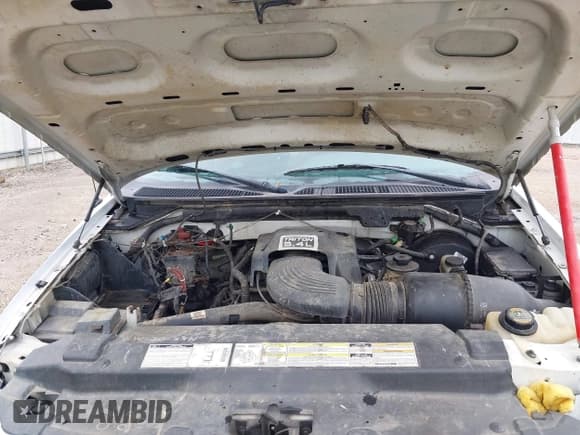 ✅ 2000 Ford F-150 XL • VIN: 1FTRX17LXYNA05021 • Lot: 42092275. Listed on IAAI with 115,979 mi. Free auction sales archive from the USA and detailed vehicle history report at DreamBid. Image 10.