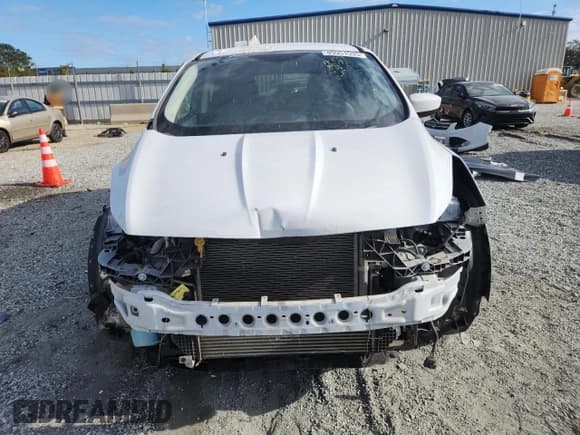 ✅ 2014 Ford Escape SE • VIN: 1FMCU0GX0EUD31967 • Lot: 85551535. Wystawiony na Copart z przebiegiem 86 415 mil. Bezpłatny archiwum sprzedaży aukcyjnych z USA i szczegółowy raport historii pojazdu na DreamBid. Zdjęcie 5.