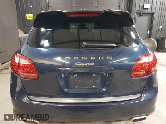 ✅ 2014 Porsche Cayenne Diesel • VIN: WP1AF2A23ELA45789 • Lot: 42568002. Wystawiony na IAAI z przebiegiem 115 266 mil. Bezpłatny archiwum sprzedaży aukcyjnych z USA i szczegółowy raport historii pojazdu na DreamBid. Zdjęcie 16.