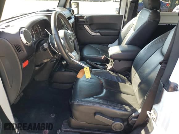 ✅ 2017 Jeep Wrangler Rubicon • VIN: 1C4BJWCGXHL572821 • Lot: 71695395. Listed on Copart with 39,293 mi. Free auction sales archive from the USA and detailed vehicle history report at DreamBid. Image 7.