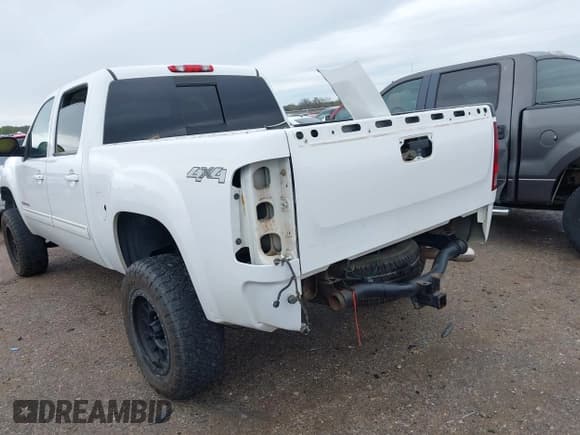 ✅ 2010 GMC Sierra 1500 • VIN: 3GTXKWE26AG242746 • Лот: 41892737. Опубликован ранее на IAAI с пробегом 248 429 миль. Бесплатный доступ к архиву аукционных продаж из США и подробный отчёт об истории автомобиля на DreamBid. Изображение 6.