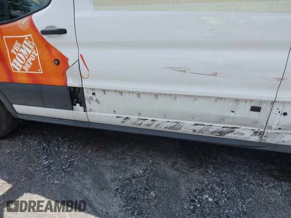 ✅ 2021 Ford Transit Cargo • VIN: 1FTBR1Y83MKA76305 • Lot: 42240276. Listed on IAAI with 75,256 mi. Free auction sales archive from the USA and detailed vehicle history report at DreamBid. Image 6.