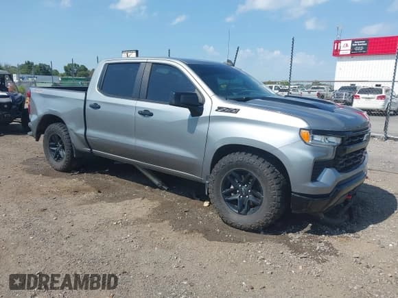 ✅ 2023 Chevrolet Silverado 1500 LT Trail Boss • VIN: 3GCPDFEK8PG150461 • Lot: 42816422. Wystawiony na IAAI z przebiegiem 50 988 mil. Bezpłatny archiwum sprzedaży aukcyjnych z USA i szczegółowy raport historii pojazdu na DreamBid. Zdjęcie 1.