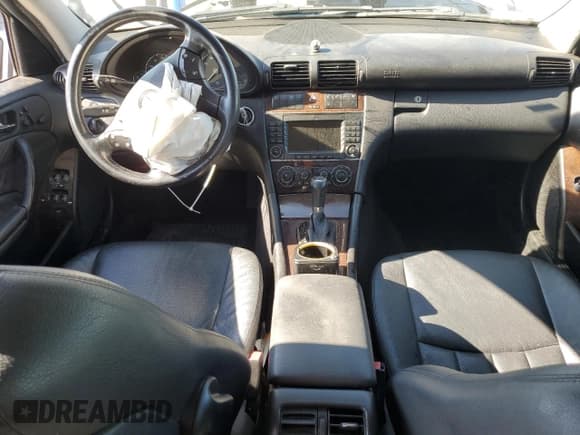 ✅ 2005 Mercedes-Benz C 320 • VIN: WDBRF84JX5F625869 • Lot: 69964924. Wystawiony na Copart z przebiegiem Nie podano. Bezpłatny archiwum sprzedaży aukcyjnych z USA i szczegółowy raport historii pojazdu na DreamBid. Zdjęcie 8.