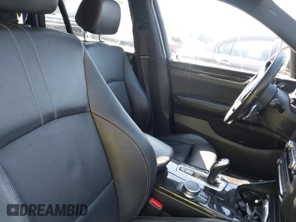 ✅ 2017 BMW X4 xDrive28i • VIN: 5UXXW3C34H0T80443 • Lot: 43327895. Wystawiony na IAAI z przebiegiem 159 517 mil. Bezpłatny archiwum sprzedaży aukcyjnych z USA i szczegółowy raport historii pojazdu na DreamBid. Zdjęcie 5.