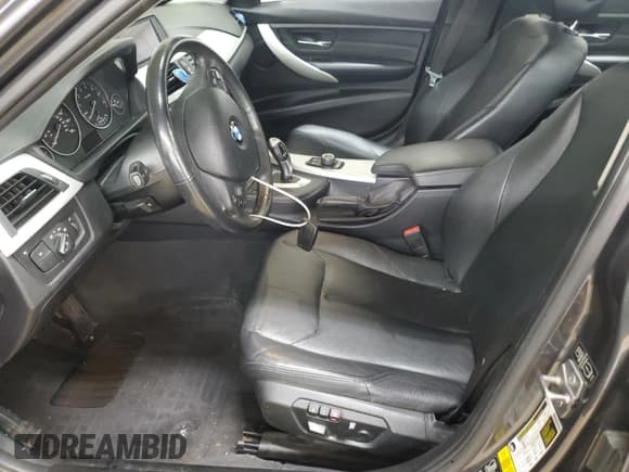 ✅ 2013 BMW 3 Series 328i xDrive • VIN: WBA3B5C50DF596786 • Лот: 82642875. Опубликован ранее на Copart с пробегом 107 943 миль. Бесплатный доступ к архиву аукционных продаж из США и подробный отчёт об истории автомобиля на DreamBid. Изображение 7.