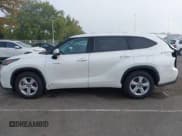 ✅ 2020 Toyota Highlander Hybrid LE • VIN: 5TDBBRCH1LS505233 • Lot: 43373181. Listed on IAAI with 71,631 mi. Free auction sales archive from the USA and detailed vehicle history report at DreamBid. Image 14.