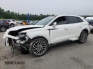 ✅ 2020 Lincoln Nautilus Reserve • VIN: 2LMPJ8KP6LBL21984 • Lot: 70761095. Wystawiony na Copart z przebiegiem Nie podano. Bezpłatny archiwum sprzedaży aukcyjnych z USA i szczegółowy raport historii pojazdu na DreamBid. Zdjęcie 1.