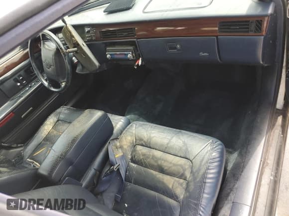 ✅ 1994 Cadillac DeVille • VIN: 1G6KD52BXRU286912 • Lot: 65770585. Listed on Copart with 228,322 mi. Free auction sales archive from the USA and detailed vehicle history report at DreamBid. Image 8.