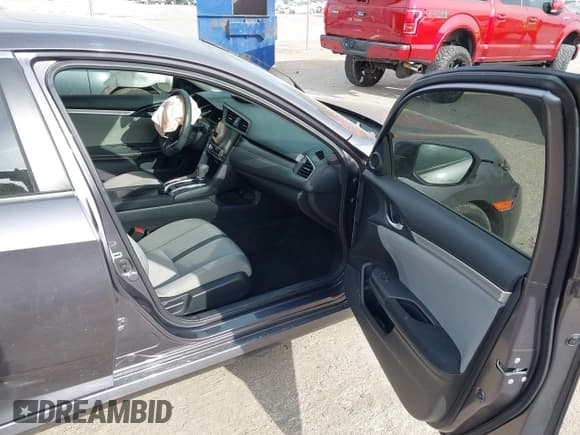 ✅ 2017 Honda Civic EX • VIN: 19XFC2F85HE223986 • Lot: 42631706. Wystawiony na IAAI z przebiegiem 90 001 mil. Bezpłatny archiwum sprzedaży aukcyjnych z USA i szczegółowy raport historii pojazdu na DreamBid. Zdjęcie 4.