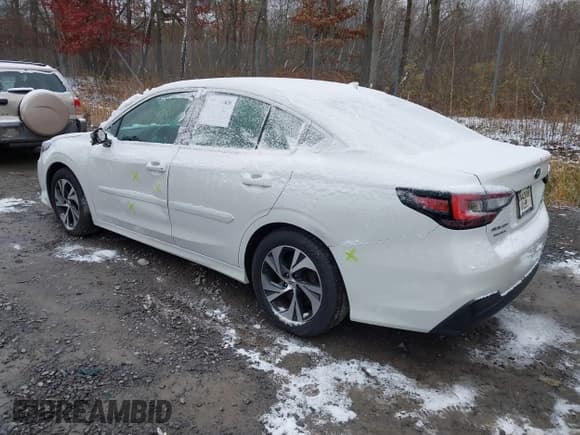 ✅ 2021 Subaru Legacy Premium • VIN: 4S3BWAC60M3017950 • Lot: 43638089. Wystawiony na IAAI z przebiegiem 58 126 mil. Bezpłatny archiwum sprzedaży aukcyjnych z USA i szczegółowy raport historii pojazdu na DreamBid. Zdjęcie 3.