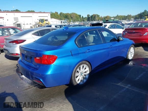✅ 2015 BMW 3 Series 328i • VIN: WBA3A5C5XFF608397 • Lot: 43415992. Listed on IAAI with 152,923 mi. Free auction sales archive from the USA and detailed vehicle history report at DreamBid. Image 4.