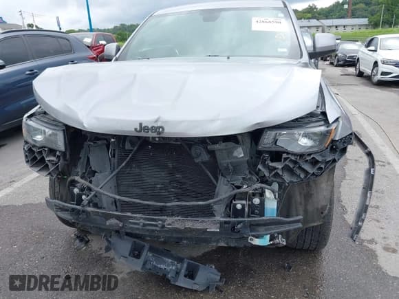 ✅ 2019 Jeep Grand Cherokee Upland • VIN: 1C4RJFAG8KC692741 • Lot: 42868590. Listed on IAAI with 61,333 mi. Free auction sales archive from the USA and detailed vehicle history report at DreamBid. Image 6.