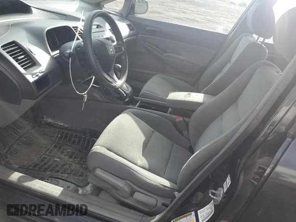 ✅ 2010 Honda Civic DX-G • VIN: 2HGFA1F46AH024308 • Лот: 87401065. Опубликован ранее на Copart с пробегом 92 720 миль. Бесплатный доступ к архиву аукционных продаж из США и подробный отчёт об истории автомобиля на DreamBid. Изображение 7.