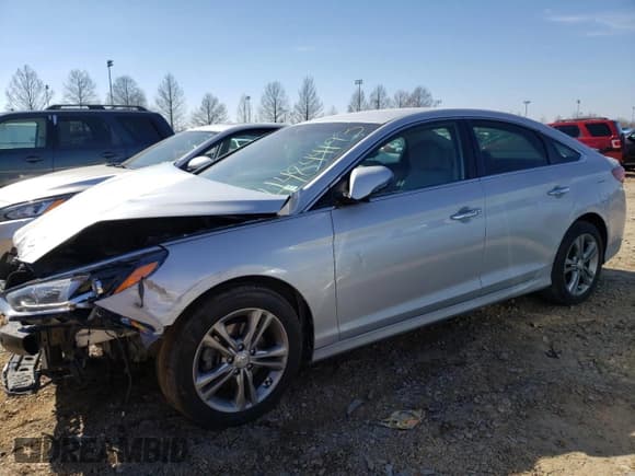 ✅ 2018 Hyundai Sonata Limited • VIN: 5NPE34AF2JH634101 • Лот: 44844193. Опубликован ранее на Copart с пробегом Не указан. Бесплатный доступ к архиву аукционных продаж из США и подробный отчёт об истории автомобиля на DreamBid. Изображение 1.