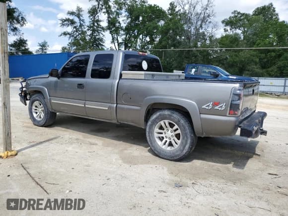 ✅ 2006 Chevrolet Silverado 1500 LT2 • VIN: 1GCEK19B76Z262869 • Лот: 55513435. Опубликован ранее на Copart с пробегом Не указан. Бесплатный доступ к архиву аукционных продаж из США и подробный отчёт об истории автомобиля на DreamBid. Изображение 2.