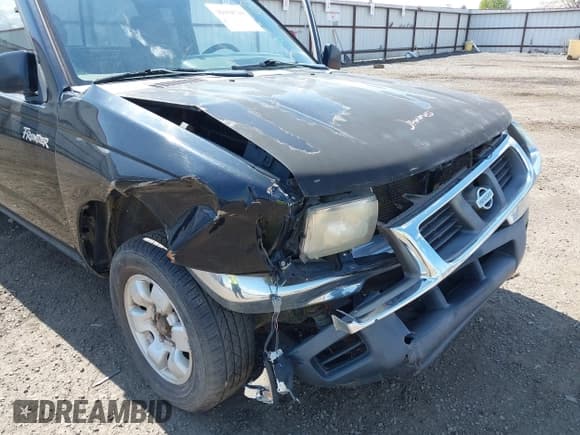 ✅ 2000 Nissan Frontier XE • VIN: 1N6DD26S8YC390900 • Lot: 39158710. Listed on IAAI with 235,840 mi. Free auction sales archive from the USA and detailed vehicle history report at DreamBid. Image 6.
