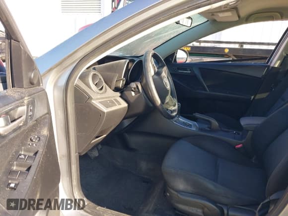 ✅ 2010 Mazda 3 i Sport • VIN: JM1BL1SF0A1204588 • Лот: 43799338. Опубликован ранее на IAAI с пробегом 143 777 миль. Бесплатный доступ к архиву аукционных продаж из США и подробный отчёт об истории автомобиля на DreamBid. Изображение 5.