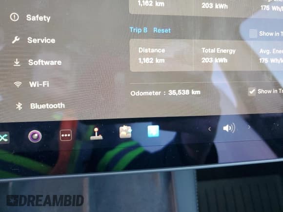 ✅ 2022 Tesla Model Y Performance • VIN: 7SAYGDEF2NF326025 • Lot: 87751035. Wystawiony na Copart z przebiegiem 35 538 mil. Bezpłatny archiwum sprzedaży aukcyjnych z USA i szczegółowy raport historii pojazdu na DreamBid. Zdjęcie 9.