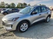 ✅ 2022 Ford Escape S • VIN: 1FMCU0F63NUA73565 • Лот: 80904105. Опубликован ранее на Copart с пробегом 82 009 миль. Бесплатный доступ к архиву аукционных продаж из США и подробный отчёт об истории автомобиля на DreamBid. Изображение 1.