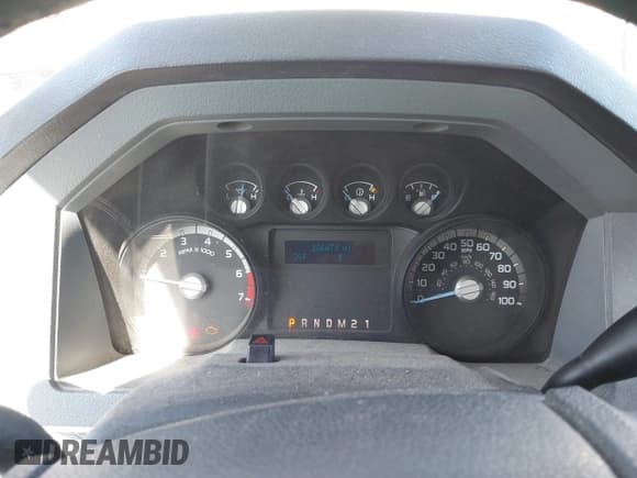 ✅ 2015 Ford F-250 XLT • VIN: 1FT7X2B69FEC44250 • Lot: 42090730. Wystawiony na IAAI z przebiegiem 286 471 mil. Bezpłatny archiwum sprzedaży aukcyjnych z USA i szczegółowy raport historii pojazdu na DreamBid. Zdjęcie 6.