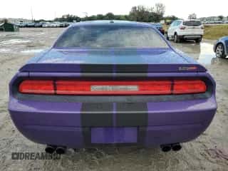 2013 Dodge Challenger SRT-8 z VIN 2C3CDYCJ6DH672221, wystawiony jako Copart lot #68384174 z przebiegiem Nie podano mil oraz Szkoda całkowita • Salvage title. Historia ofert i sprzedaży dostępna na DreamBid. Obrazek 6.