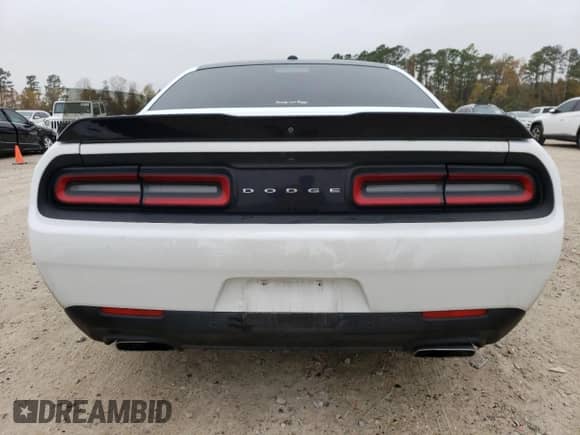 ✅ 2019 Dodge Challenger R/T • VIN: 2C3CDZBT0KH551139 • Lot: 69848002. Wystawiony na Copart z przebiegiem 78 303 mil mil. Skorzystaj z bezpłatnego archiwum sprzedaży aukcyjnych z USA i zobacz szczegółowy raport historii pojazdu na DreamBid. Zdjęcie 6.