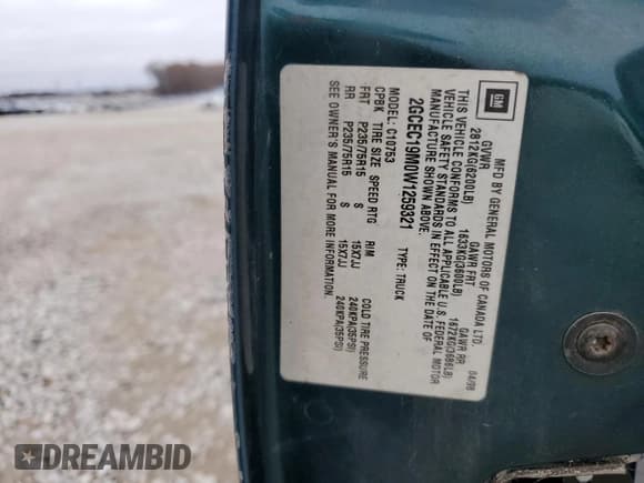 ✅ 1997 Chevrolet Silverado 1500 • VIN: 2GCEC19M4V1246859 • Lot: 85284984. Wystawiony na Copart z przebiegiem 138 227 mil. Bezpłatny archiwum sprzedaży aukcyjnych z USA i szczegółowy raport historii pojazdu na DreamBid. Zdjęcie 12.