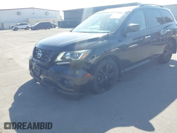 ✅ 2018 Nissan Pathfinder S • VIN: 5N1DR2MN1JC632526 • Lot: 43369149. Wystawiony na IAAI z przebiegiem 121 406 mil. Bezpłatny archiwum sprzedaży aukcyjnych z USA i szczegółowy raport historii pojazdu na DreamBid. Zdjęcie 6.