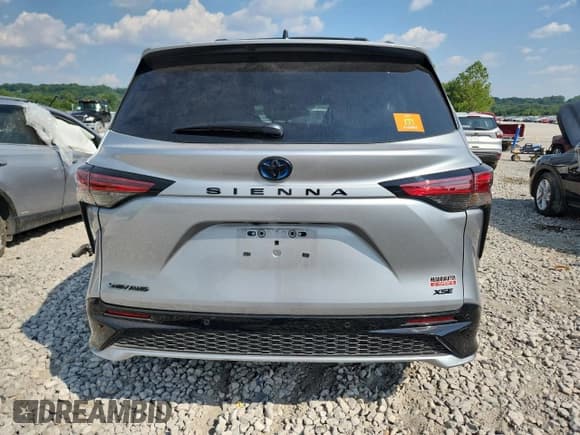 ✅ 2025 Toyota Sienna XSE • VIN: 5TDDSKFC2SS181918 • Lot: 63647505. Listed on Copart with 23,507 mi. Free auction sales archive from the USA and detailed vehicle history report at DreamBid. Image 6.