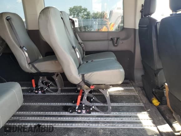 ✅ 2021 Ford Transit Passenger XL • VIN: 1FBAX2C80MKA81965 • Лот: 60499655. Опубликован ранее на Copart с пробегом 133 066 миль. Бесплатный доступ к архиву аукционных продаж из США и подробный отчёт об истории автомобиля на DreamBid. Изображение 10.