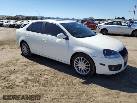 ✅ 2007 Volkswagen Jetta Wolfsburg Edition • VIN: 3VWEF81K57M165436 • Лот: 68395595. Опубликован ранее на Copart с пробегом 287 562 миль. Бесплатный доступ к архиву аукционных продаж из США и подробный отчёт об истории автомобиля на DreamBid. Изображение 4.