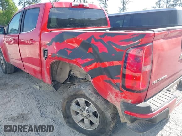 ✅ 2018 Chevrolet Colorado 2WD Work Truck • VIN: 1GCGSBEA8J1228460 • Lot: 42070574. Listed on IAAI with 186,745 mi. Free auction sales archive from the USA and detailed vehicle history report at DreamBid. Image 6.