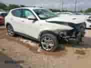 2024 Dodge Hornet R/T z VIN ZACPDFCW7R3A28897, wystawiony jako Copart lot #57393905 z przebiegiem 29 869 mil mil oraz Nie do naprawy • Non repairable. Historia ofert i sprzedaży dostępna na DreamBid. Obrazek 4.