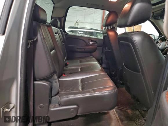 ✅ 2011 GMC Sierra 1500 SLT • VIN: 3GTP2WE30BG401545 • Лот: 94729085. Опубликован ранее на Copart с пробегом 149 111 миль. Бесплатный доступ к архиву аукционных продаж из США и подробный отчёт об истории автомобиля на DreamBid. Изображение 10.