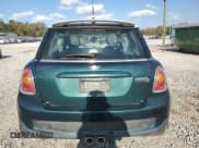 ✅ 2008 MINI Hardtop S • VIN: WMWMF735X8TV34243 • Lot: 92218505. Wystawiony na Copart z przebiegiem 64 699 mil. Bezpłatny archiwum sprzedaży aukcyjnych z USA i szczegółowy raport historii pojazdu na DreamBid. Zdjęcie 6.