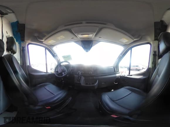 ✅ 2020 Ford Transit Cargo • VIN: 1FTYE1C89LKB18309 • Lot: 42086954. Wystawiony na IAAI z przebiegiem 44 937 mil. Bezpłatny archiwum sprzedaży aukcyjnych z USA i szczegółowy raport historii pojazdu na DreamBid. Zdjęcie 24.