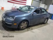 ✅ 2006 Volkswagen Jetta 2.5L • VIN: 3VWRG71K56M710445 • Лот: 66853875. Опубликован ранее на Copart с пробегом 137 968 миль. Бесплатный доступ к архиву аукционных продаж из США и подробный отчёт об истории автомобиля на DreamBid. Изображение 1.
