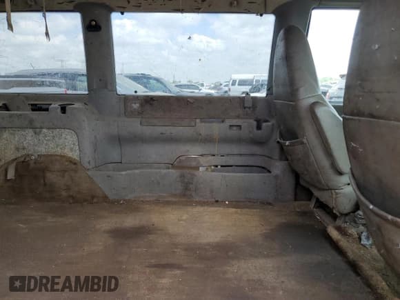 ✅ 2001 GMC Safari • VIN: 1GKDM19W81B517169 • Lot: 56639605. Wystawiony na Copart z przebiegiem 240 227 mil. Bezpłatny archiwum sprzedaży aukcyjnych z USA i szczegółowy raport historii pojazdu na DreamBid. Zdjęcie 11.