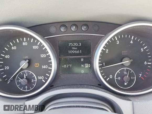 ✅ 2008 Mercedes-Benz M 350 • VIN: 4JGBB86EX8A343212 • Lot: 43519913. Listed on IAAI with 109,661 mi. Free auction sales archive from the USA and detailed vehicle history report at DreamBid. Image 7.